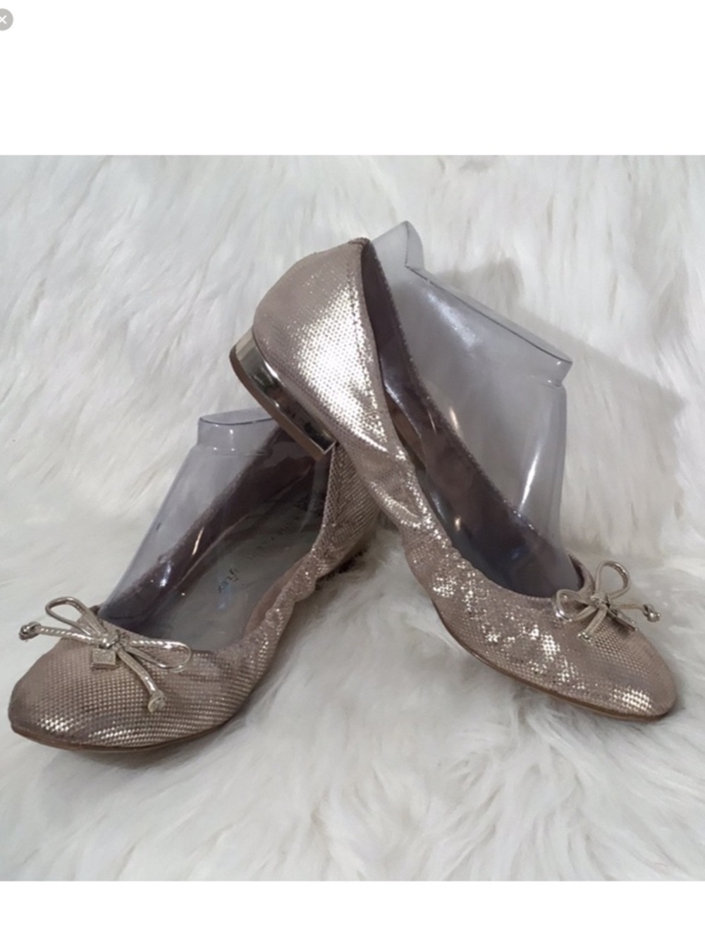 ANNE KLEIN IFLEX GOLD FLATS